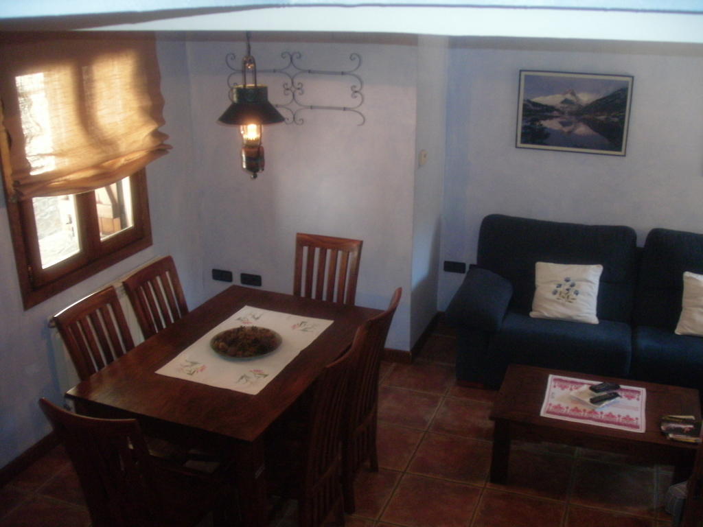La Corralata Appartement Biescas  Kamer foto